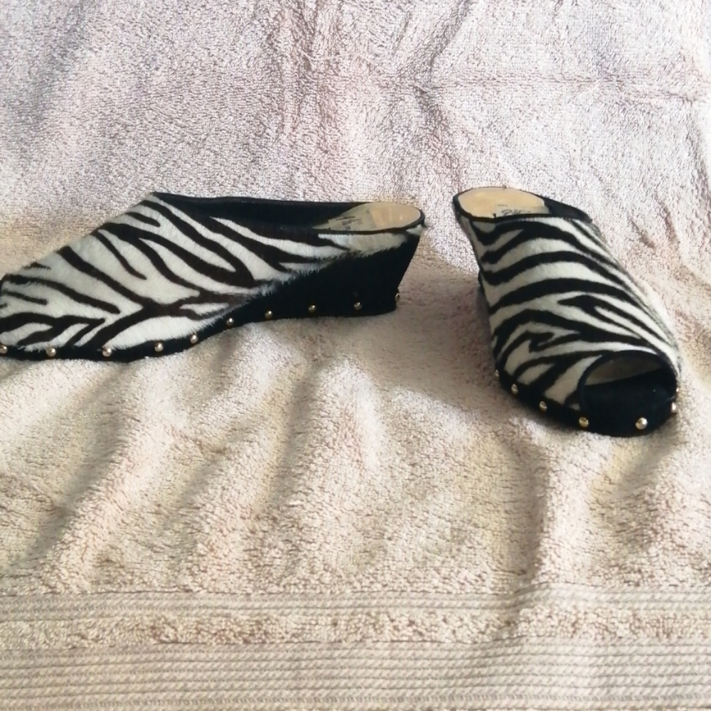 Lady zebra print slipper